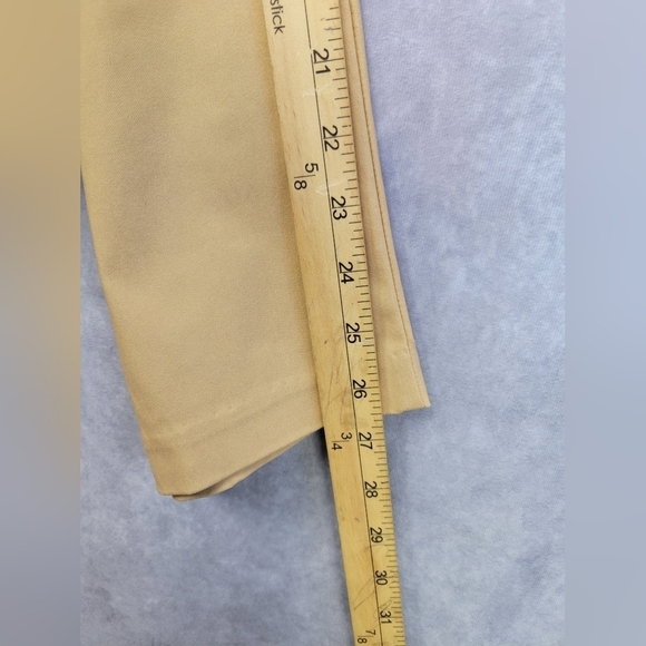 CHICO'S 2(L-12) BEIGE PULL ON TUMMY CONTROL STRETCH CAPRIS PANTS - Picture 10 of 11